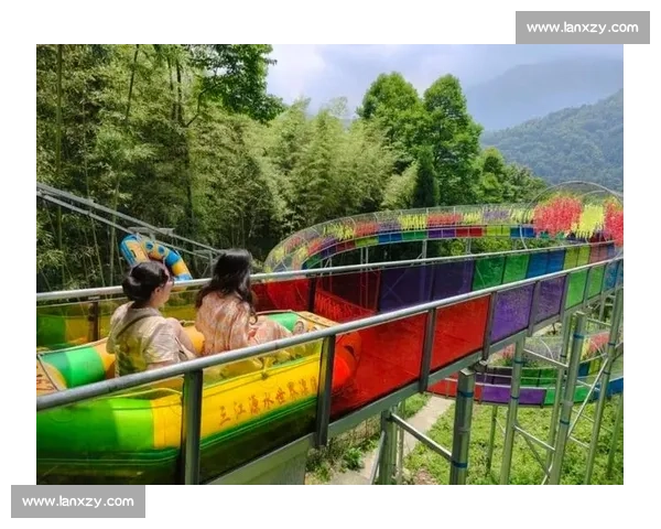 惊与喜交织！探秘全球天然水滑梯的冒险密码